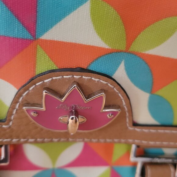 Lily Bloom Multicolor Floral Pattern Crossbody Bag With Adjustable Strap - Picture 3 of 11